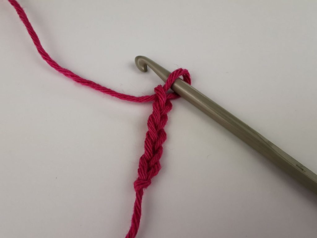 selbst gehäkeltes großes Zackenband: Anschlag