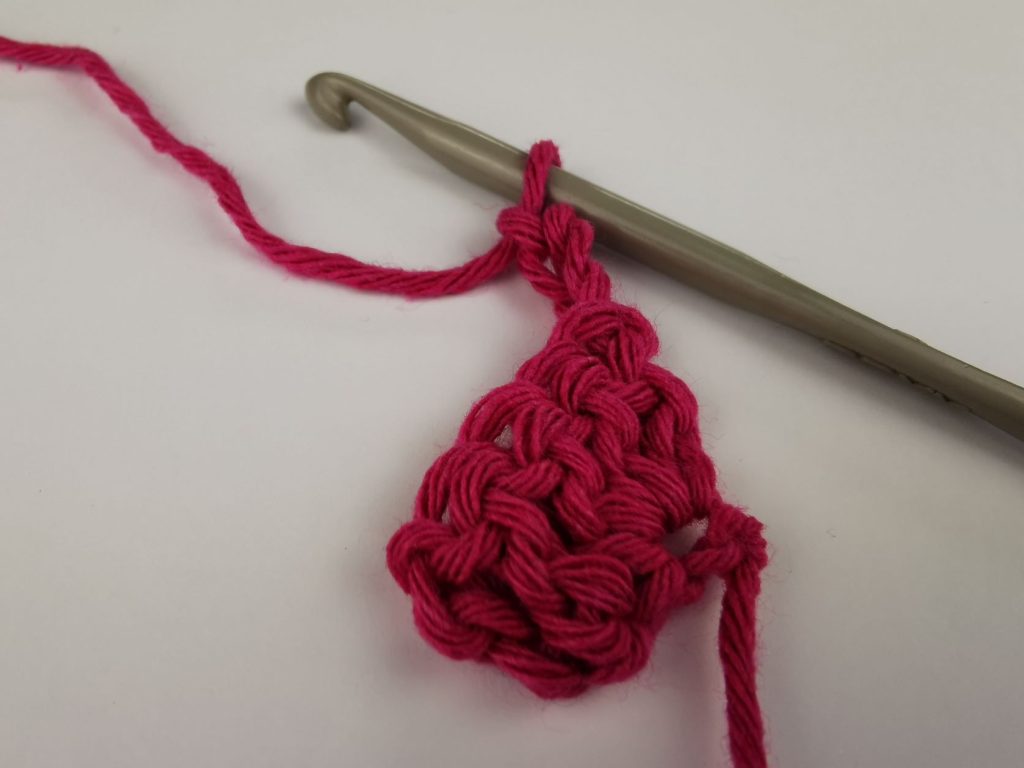 selbst gehäkeltes großes Zackenband: 1. Reihe, Wendeluftmaschen