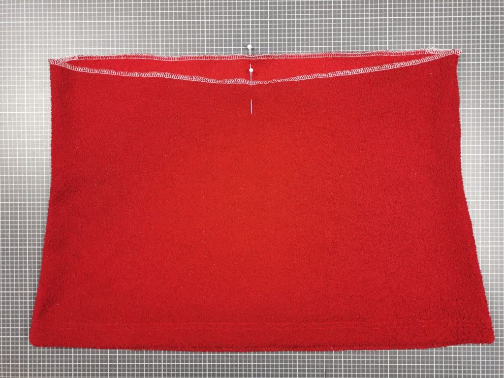 den Hüftschmeichler an der Oberkante auf dieselbe Weise vierteln