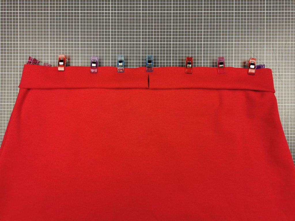 angesteckter Bund rückwärtige Ansicht