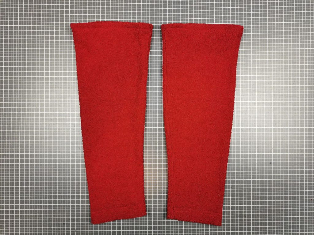 Pullover-Ärmel-Upcycling: fertiges Stulpenpaar